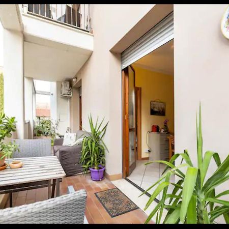 Palazzo Wanny Free Parking & Terrace Lägenhet Florens Exteriör bild